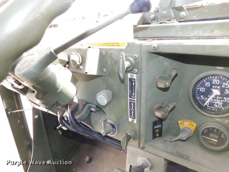 image for item DK8591 1991 BMY Harsco M931A2  semi truck