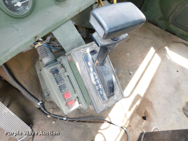 image for item DK8591 1991 BMY Harsco M931A2  semi truck