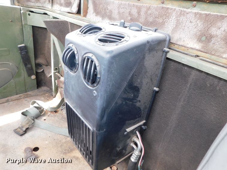 image for item DK8591 1991 BMY Harsco M931A2  semi truck