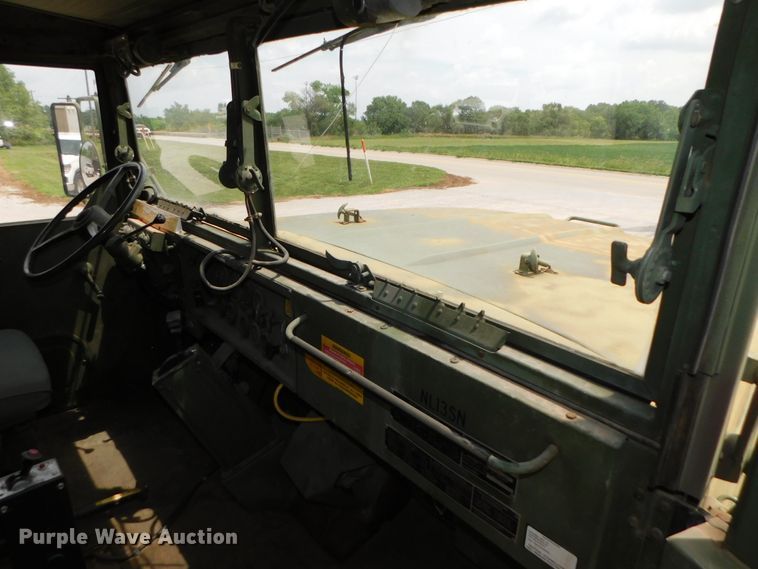 image for item DK8591 1991 BMY Harsco M931A2  semi truck