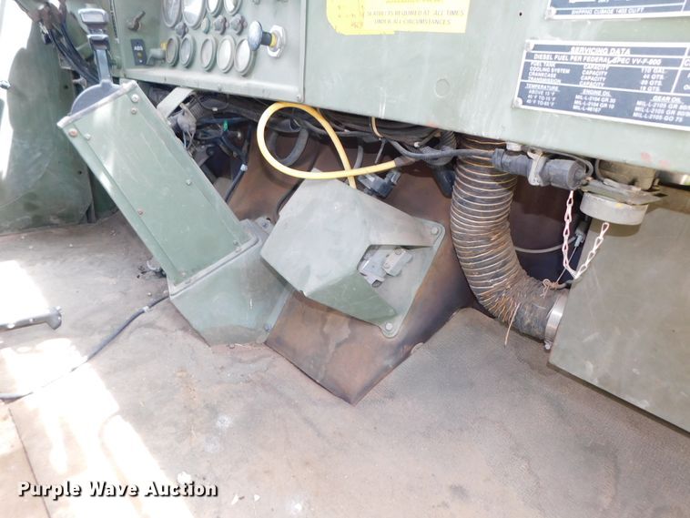 image for item DK8591 1991 BMY Harsco M931A2  semi truck