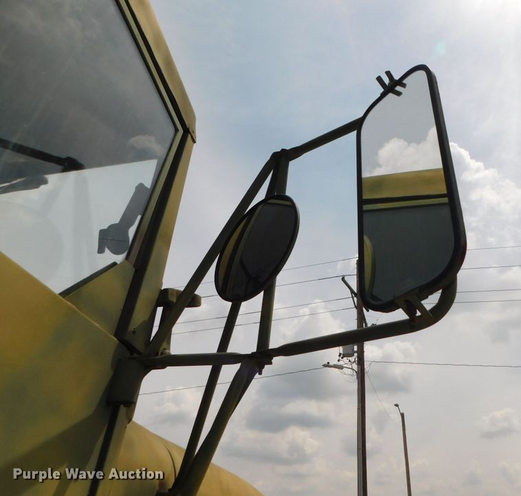 image for item DK8591 1991 BMY Harsco M931A2  semi truck