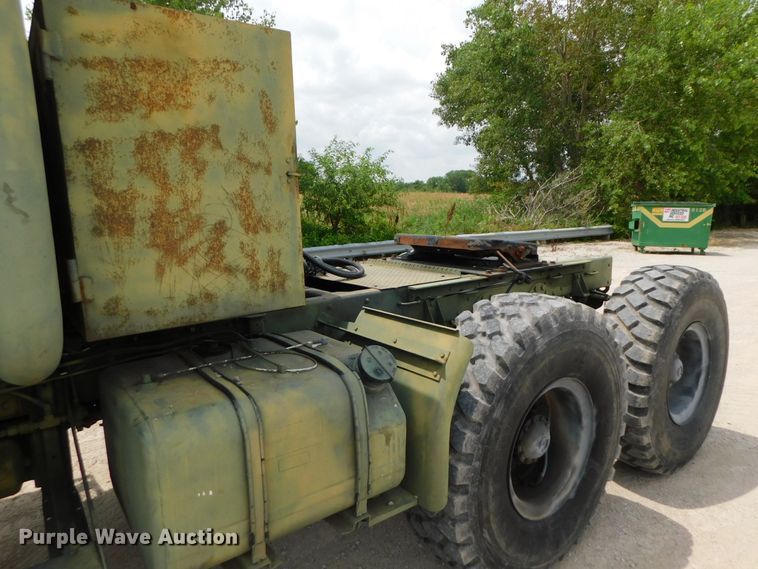 image for item DK8591 1991 BMY Harsco M931A2  semi truck