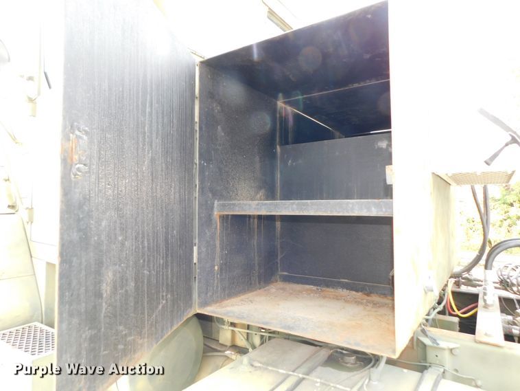 image for item DK8591 1991 BMY Harsco M931A2  semi truck