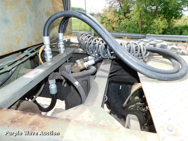 image for item DK8591 1991 BMY Harsco M931A2  semi truck