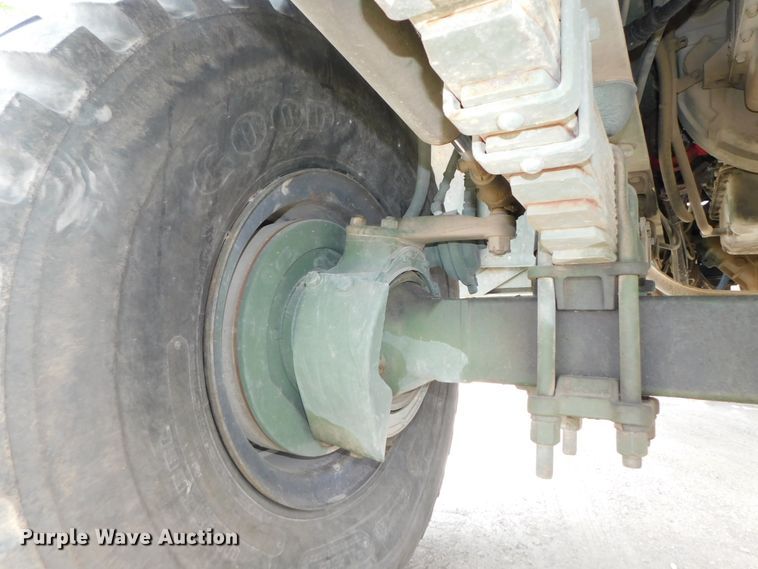 image for item DK8591 1991 BMY Harsco M931A2  semi truck