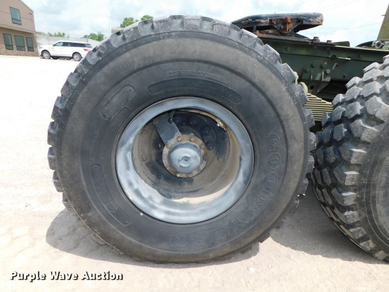 image for item DK8591 1991 BMY Harsco M931A2  semi truck