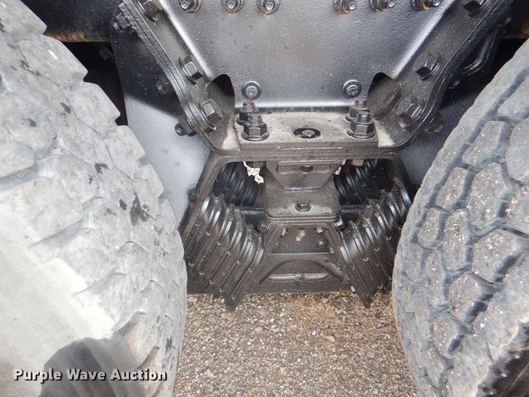 image for item DL0076 2010 International 7400 WorkStar  dump truck