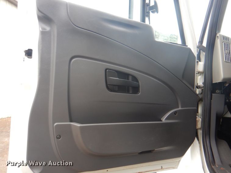 image for item DL0076 2010 International 7400 WorkStar  dump truck