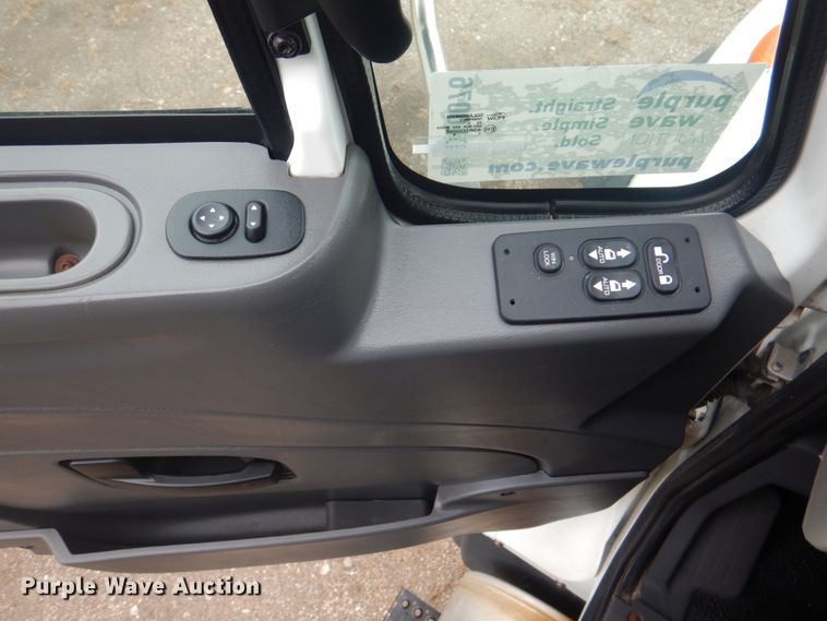 image for item DL0076 2010 International 7400 WorkStar  dump truck