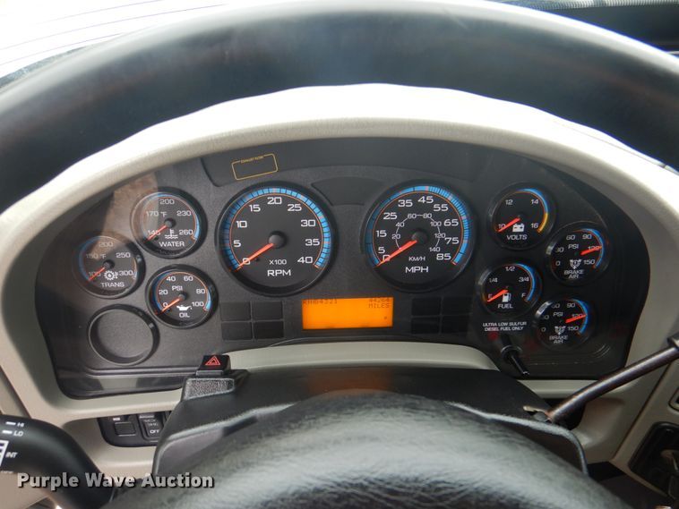 image for item DL0076 2010 International 7400 WorkStar  dump truck