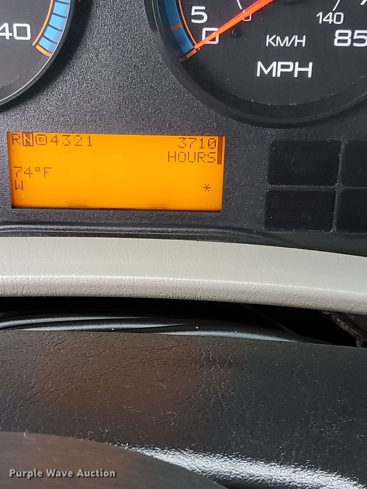 image for item DL0076 2010 International 7400 WorkStar  dump truck