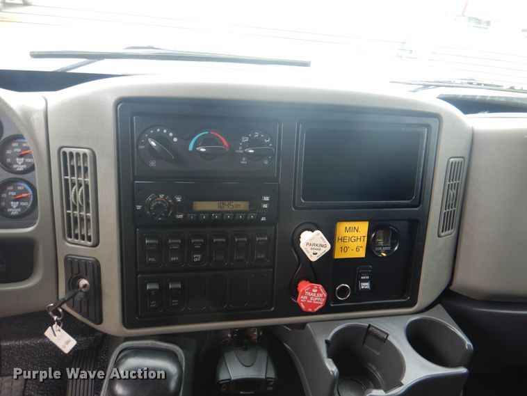 image for item DL0076 2010 International 7400 WorkStar  dump truck