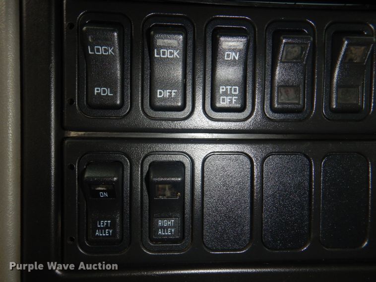 image for item DL0076 2010 International 7400 WorkStar  dump truck