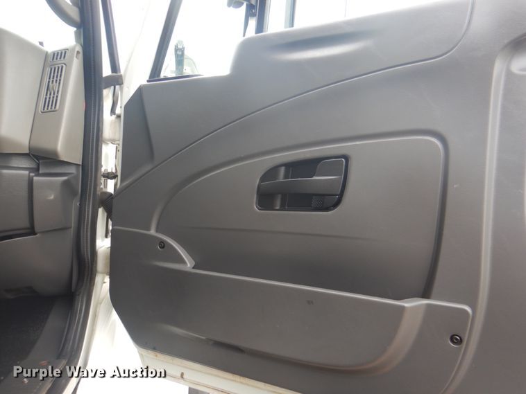 image for item DL0076 2010 International 7400 WorkStar  dump truck