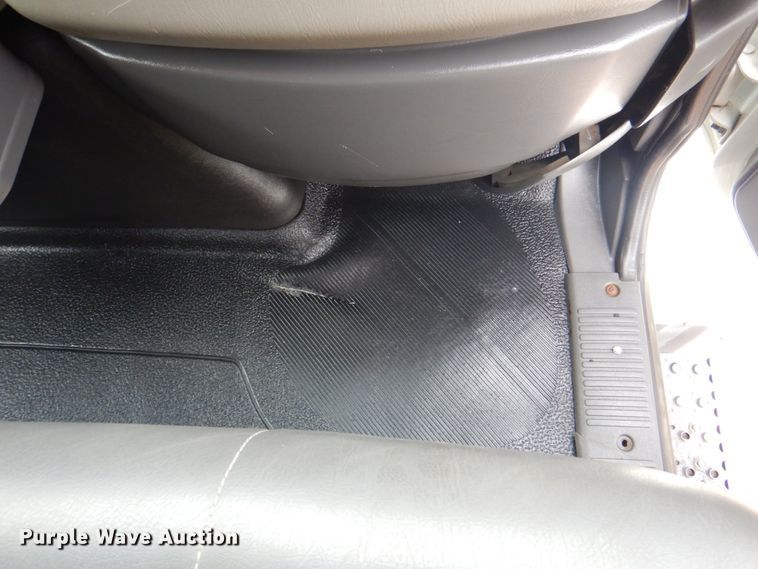 image for item DL0076 2010 International 7400 WorkStar  dump truck