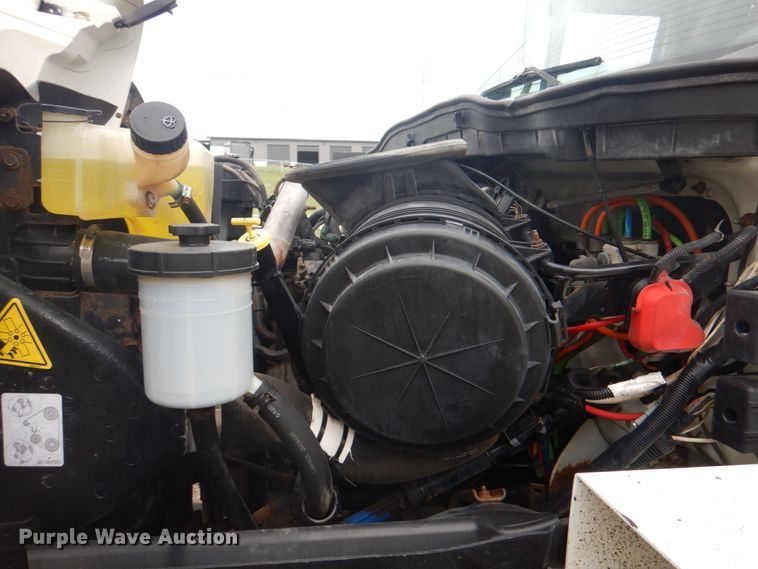 image for item DL0076 2010 International 7400 WorkStar  dump truck