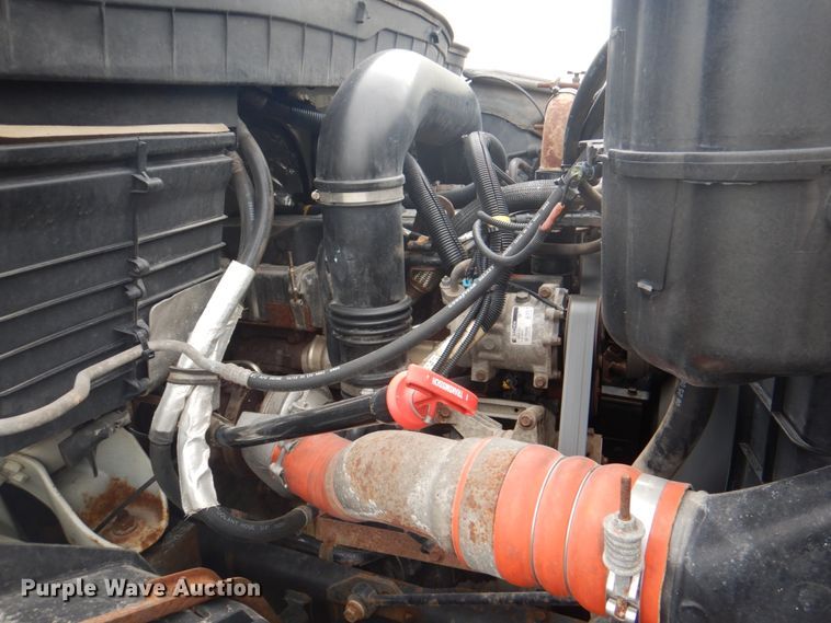 image for item DL0076 2010 International 7400 WorkStar  dump truck