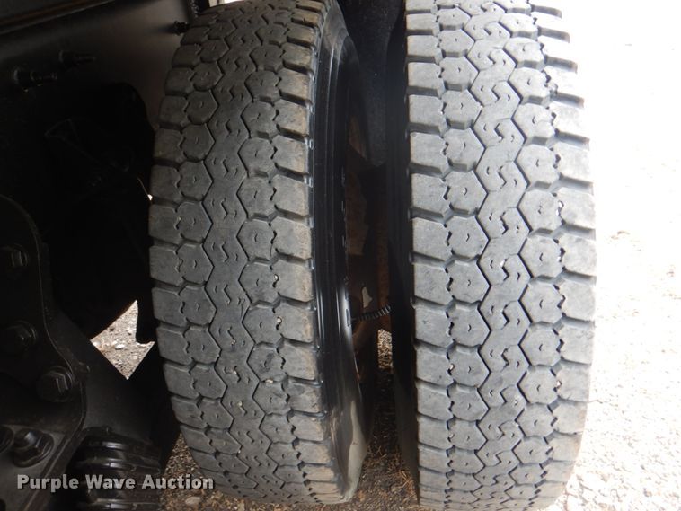 image for item DL0076 2010 International 7400 WorkStar  dump truck