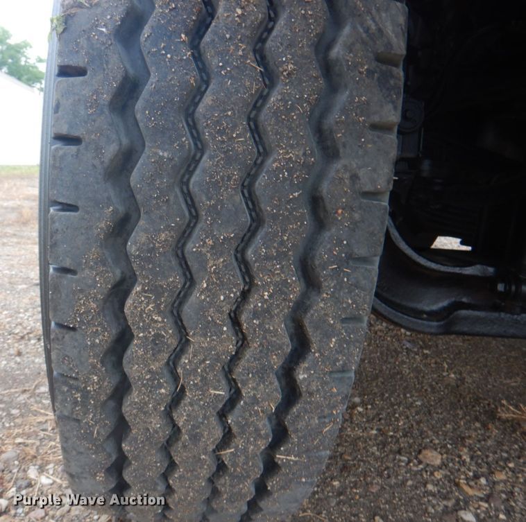 image for item DL0076 2010 International 7400 WorkStar  dump truck