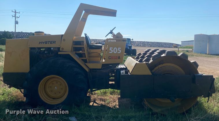 image for item DL0409 Hyster C852A  single drum vibratory roller