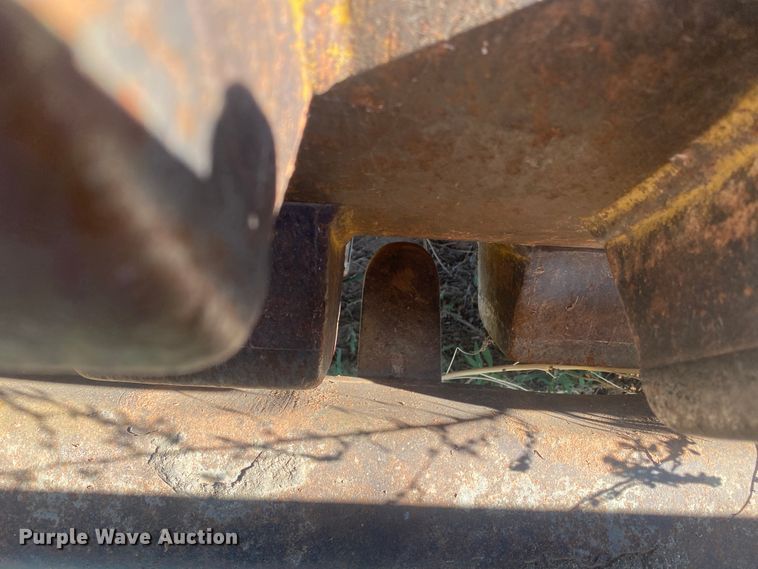 image for item DL0409 Hyster C852A  single drum vibratory roller