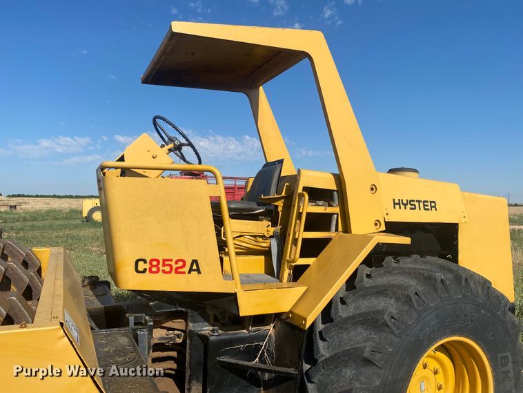 image for item DL0409 Hyster C852A  single drum vibratory roller