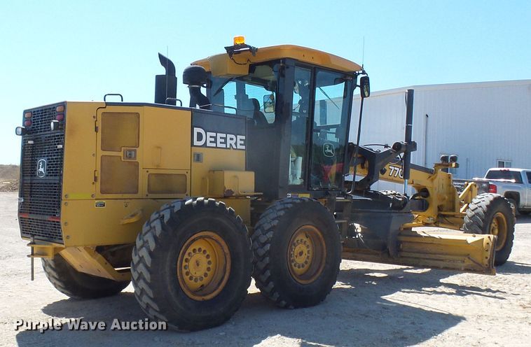 image for item DL0995 2008 John Deere 770D  motor grader