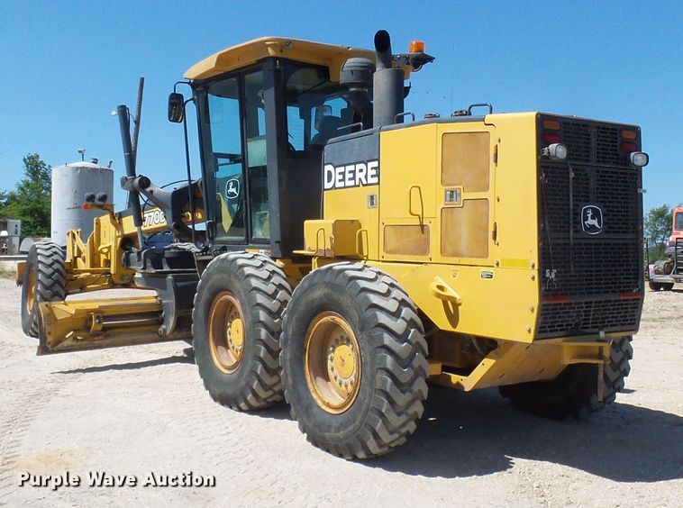image for item DL0995 2008 John Deere 770D  motor grader