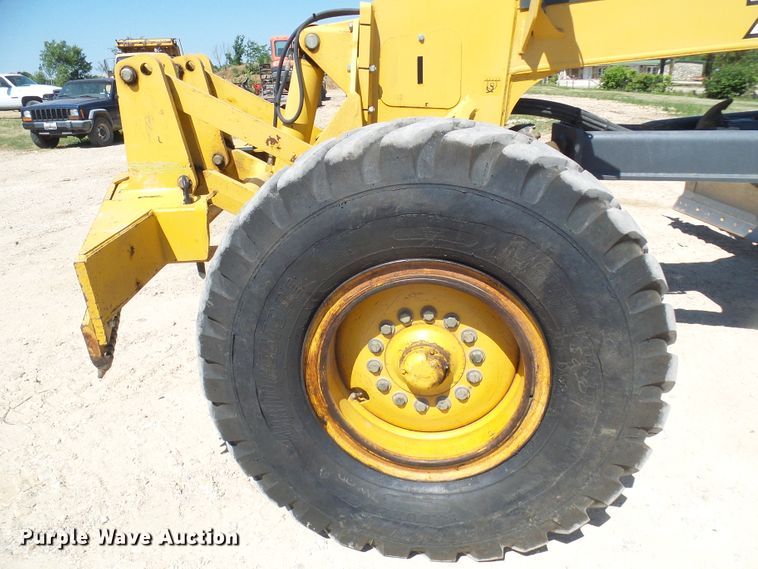 image for item DL0995 2008 John Deere 770D  motor grader