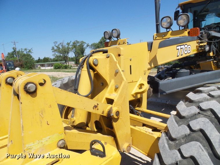 image for item DL0995 2008 John Deere 770D  motor grader