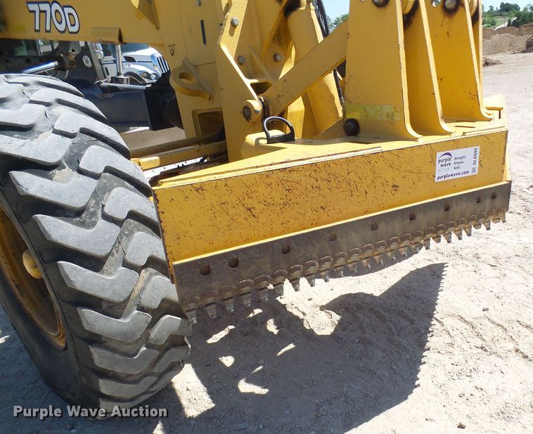 image for item DL0995 2008 John Deere 770D  motor grader