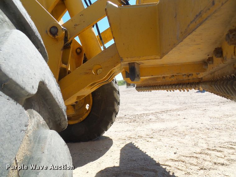 image for item DL0995 2008 John Deere 770D  motor grader