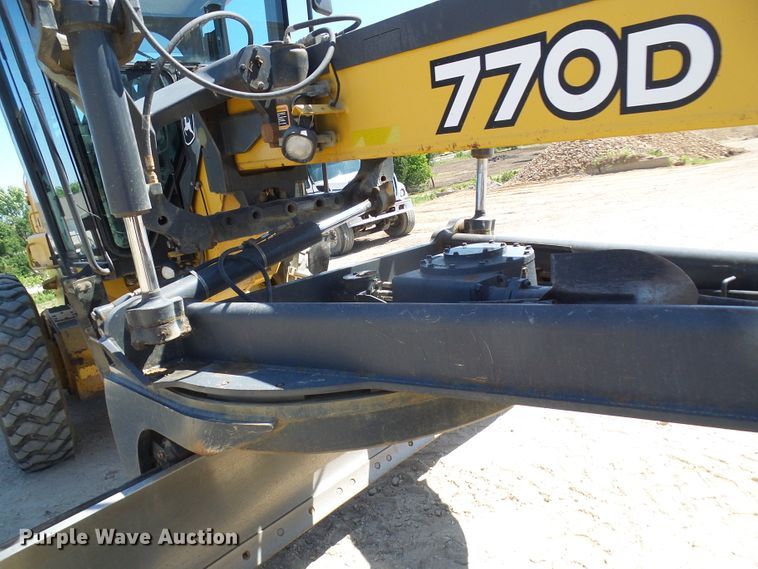 image for item DL0995 2008 John Deere 770D  motor grader