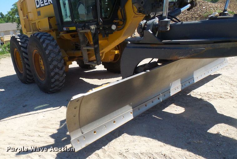 image for item DL0995 2008 John Deere 770D  motor grader