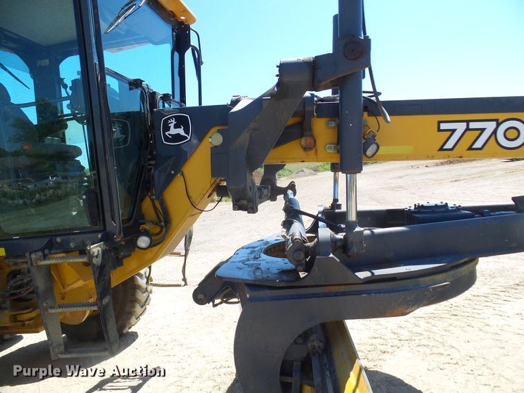 image for item DL0995 2008 John Deere 770D  motor grader