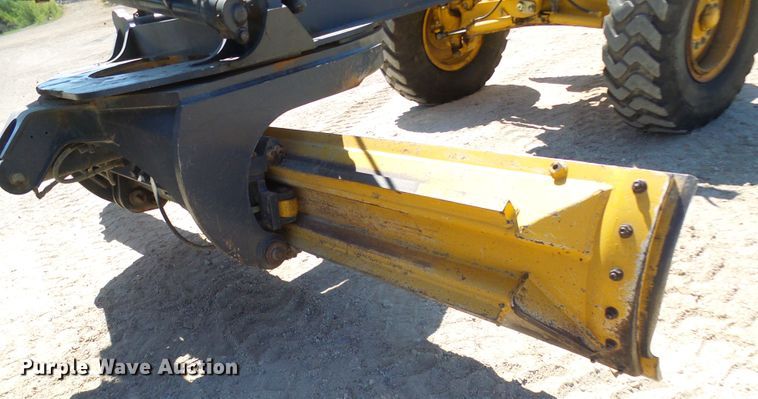 image for item DL0995 2008 John Deere 770D  motor grader