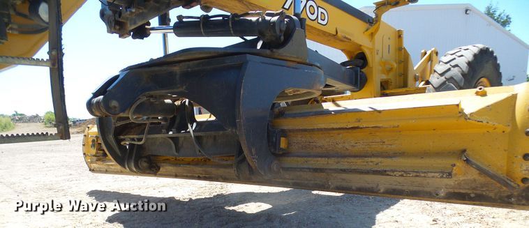 image for item DL0995 2008 John Deere 770D  motor grader