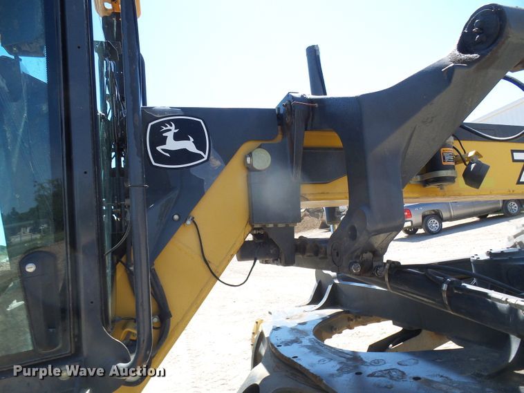 image for item DL0995 2008 John Deere 770D  motor grader