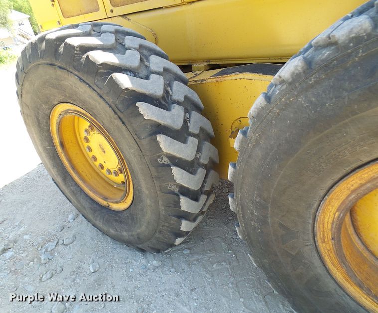 image for item DL0995 2008 John Deere 770D  motor grader