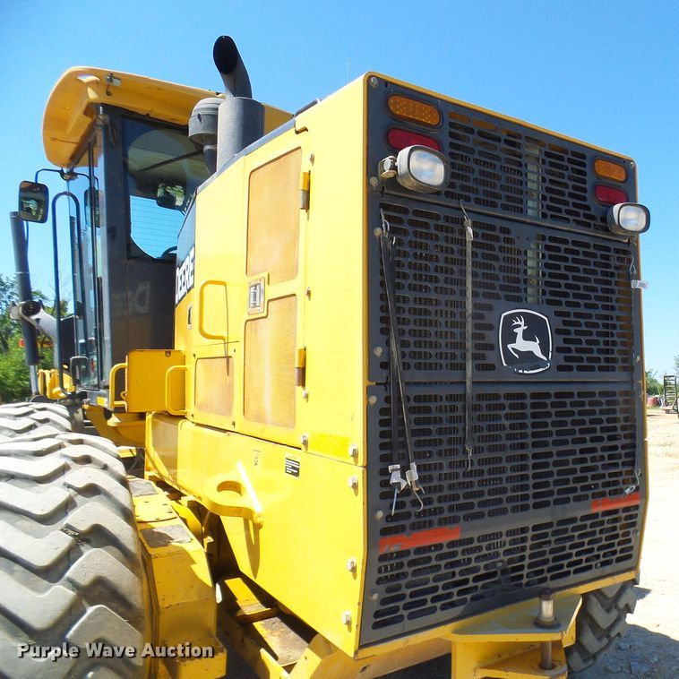 image for item DL0995 2008 John Deere 770D  motor grader