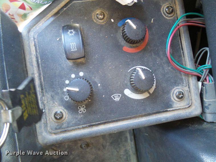 image for item DL0995 2008 John Deere 770D  motor grader