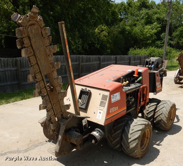 image for item DL3320 2005 Ditch Witch 410SX  trencher
