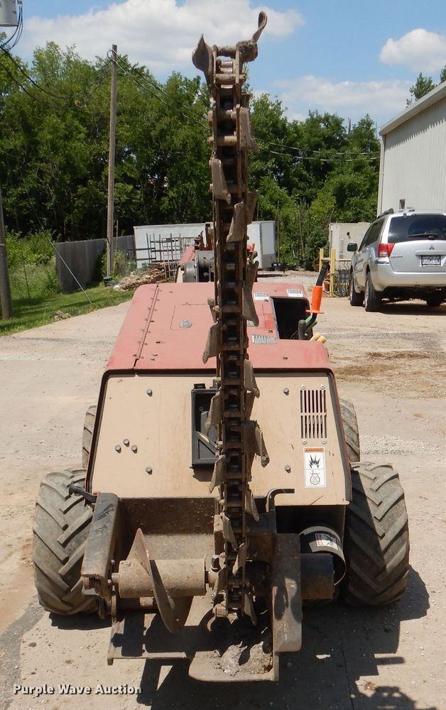 image for item DL3320 2005 Ditch Witch 410SX  trencher