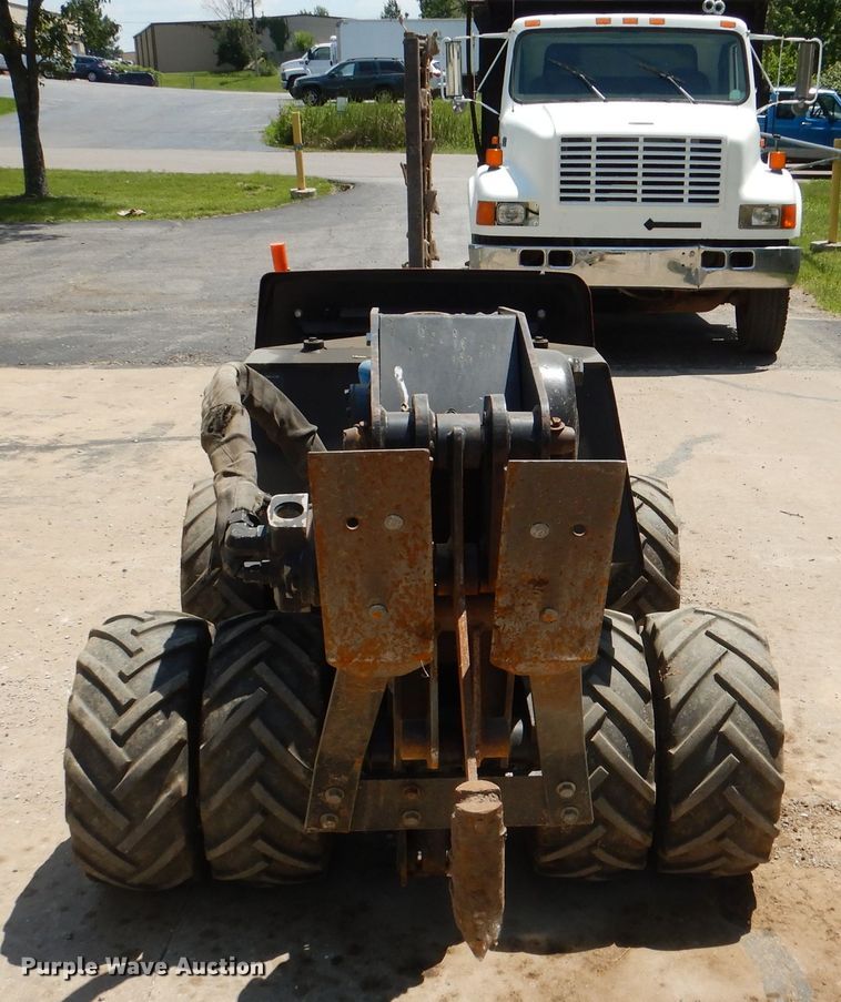 image for item DL3320 2005 Ditch Witch 410SX  trencher