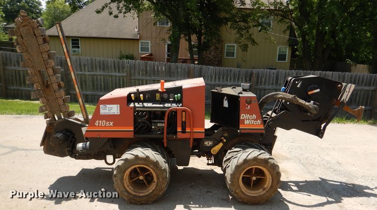 image for item DL3320 2005 Ditch Witch 410SX  trencher