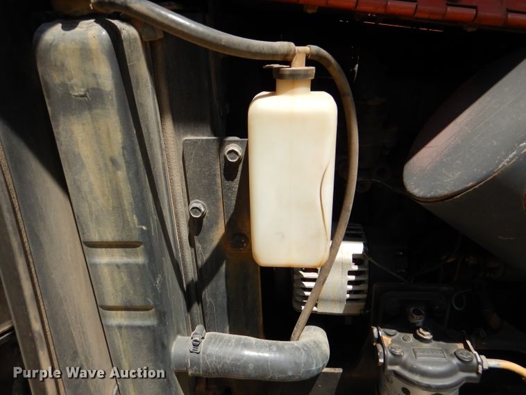 image for item DL3320 2005 Ditch Witch 410SX  trencher