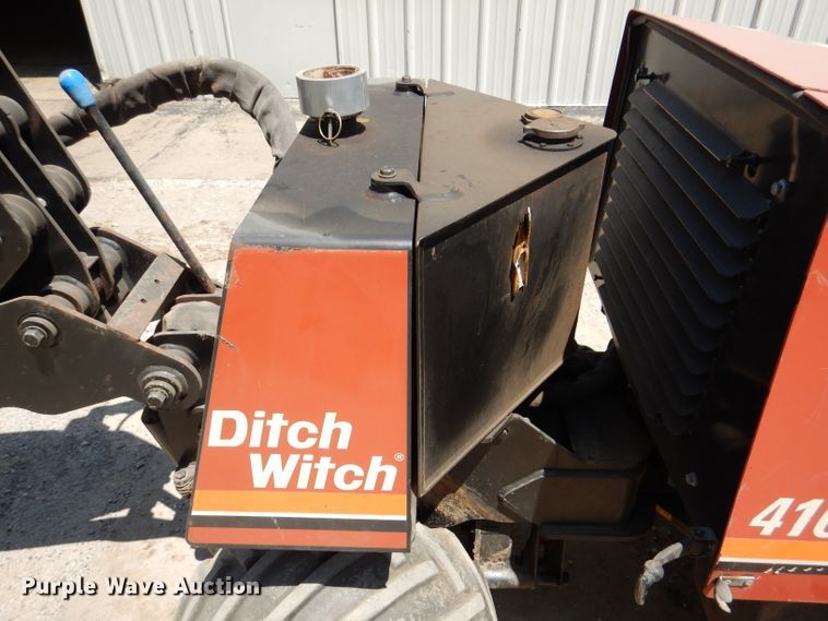 image for item DL3320 2005 Ditch Witch 410SX  trencher
