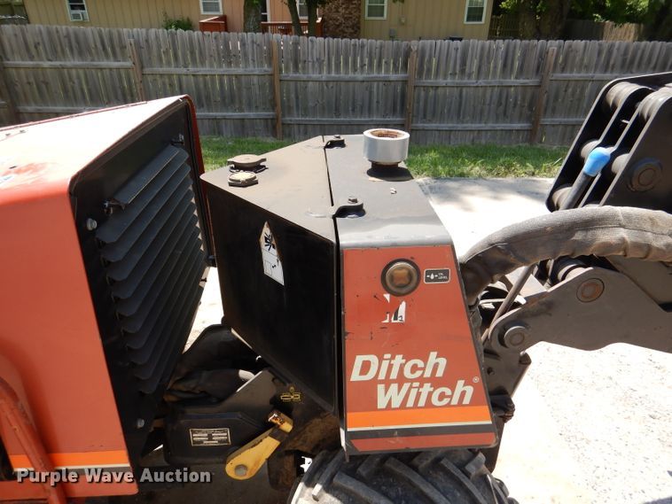 image for item DL3320 2005 Ditch Witch 410SX  trencher