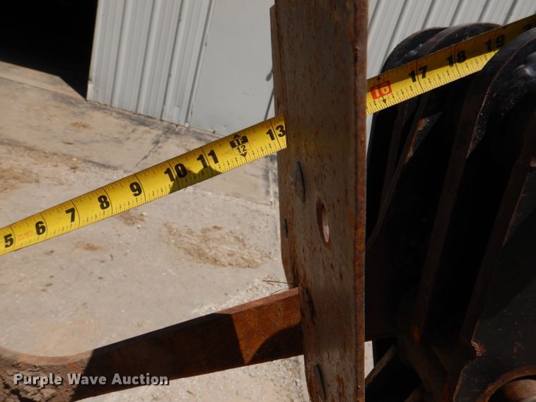 image for item DL3320 2005 Ditch Witch 410SX  trencher